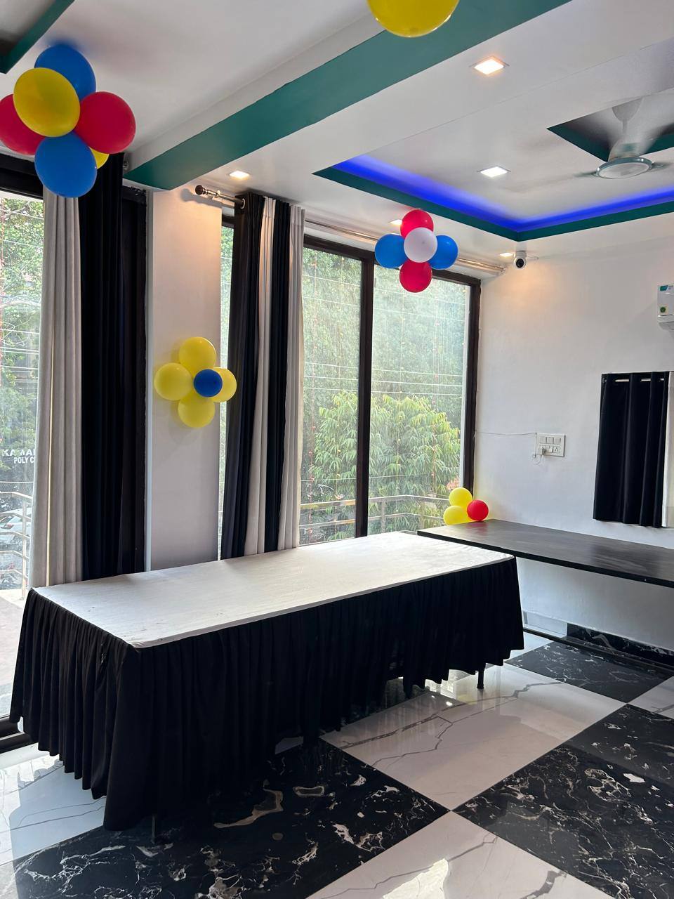 Party Hall Balloons Decoration Setup