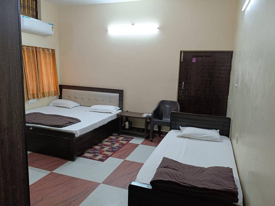 AC Triple Occupancy Multi Bed